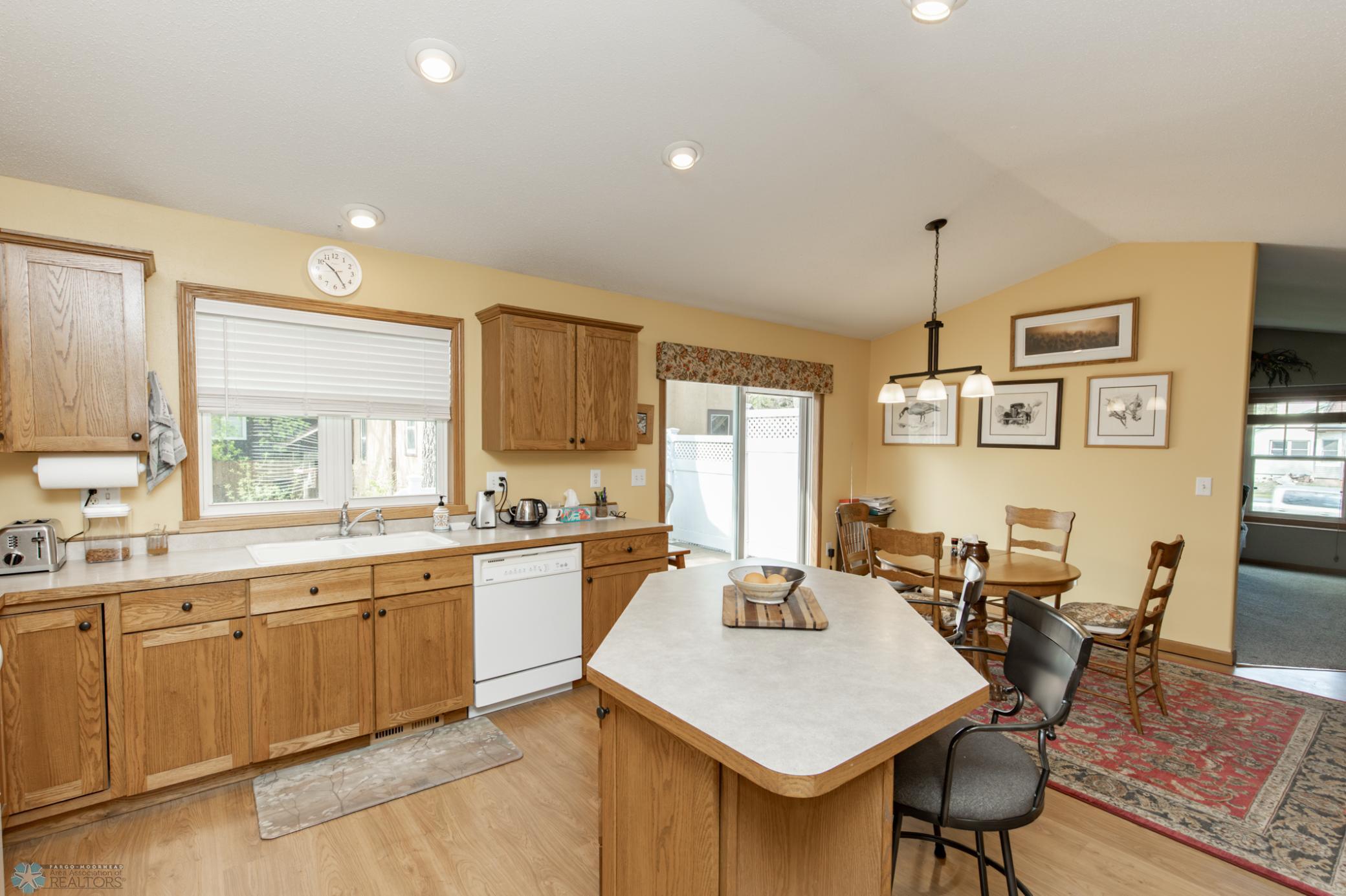 Kitchen/Dining