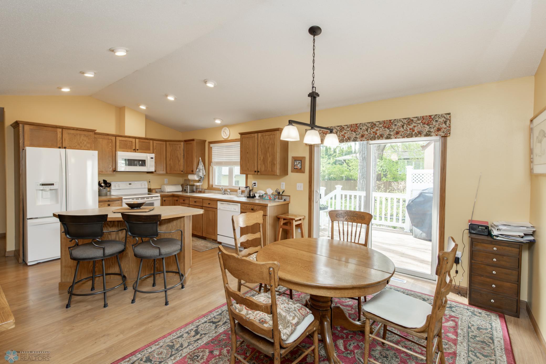 Kitchen/Dining