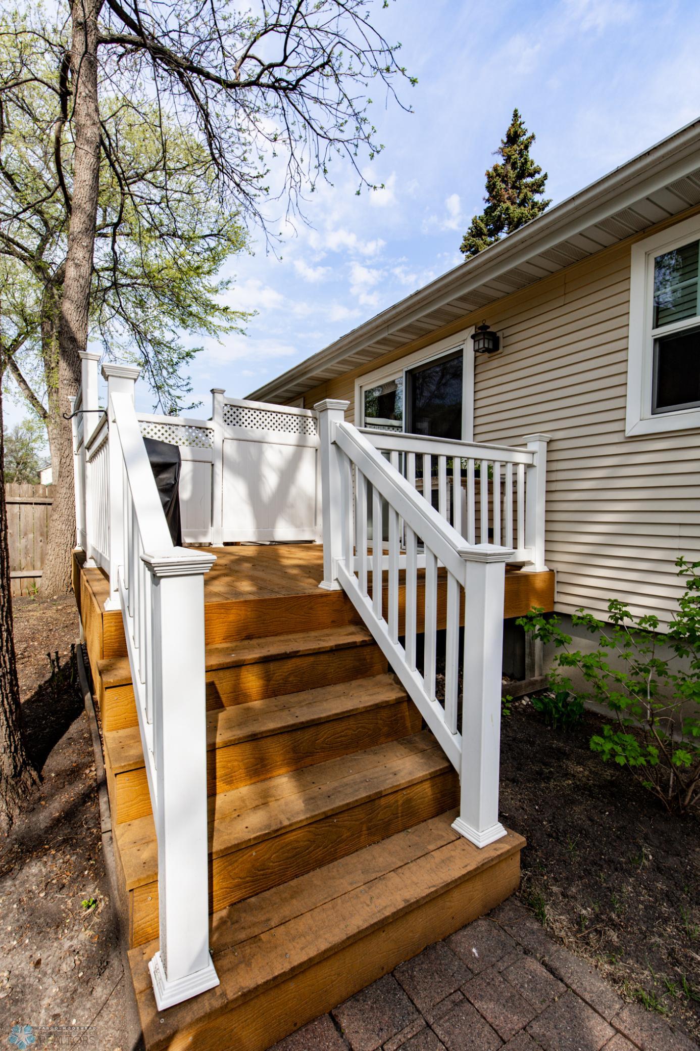 Deck - off dining