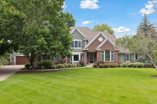 Stunning curb appeal with Brick and Hardie.