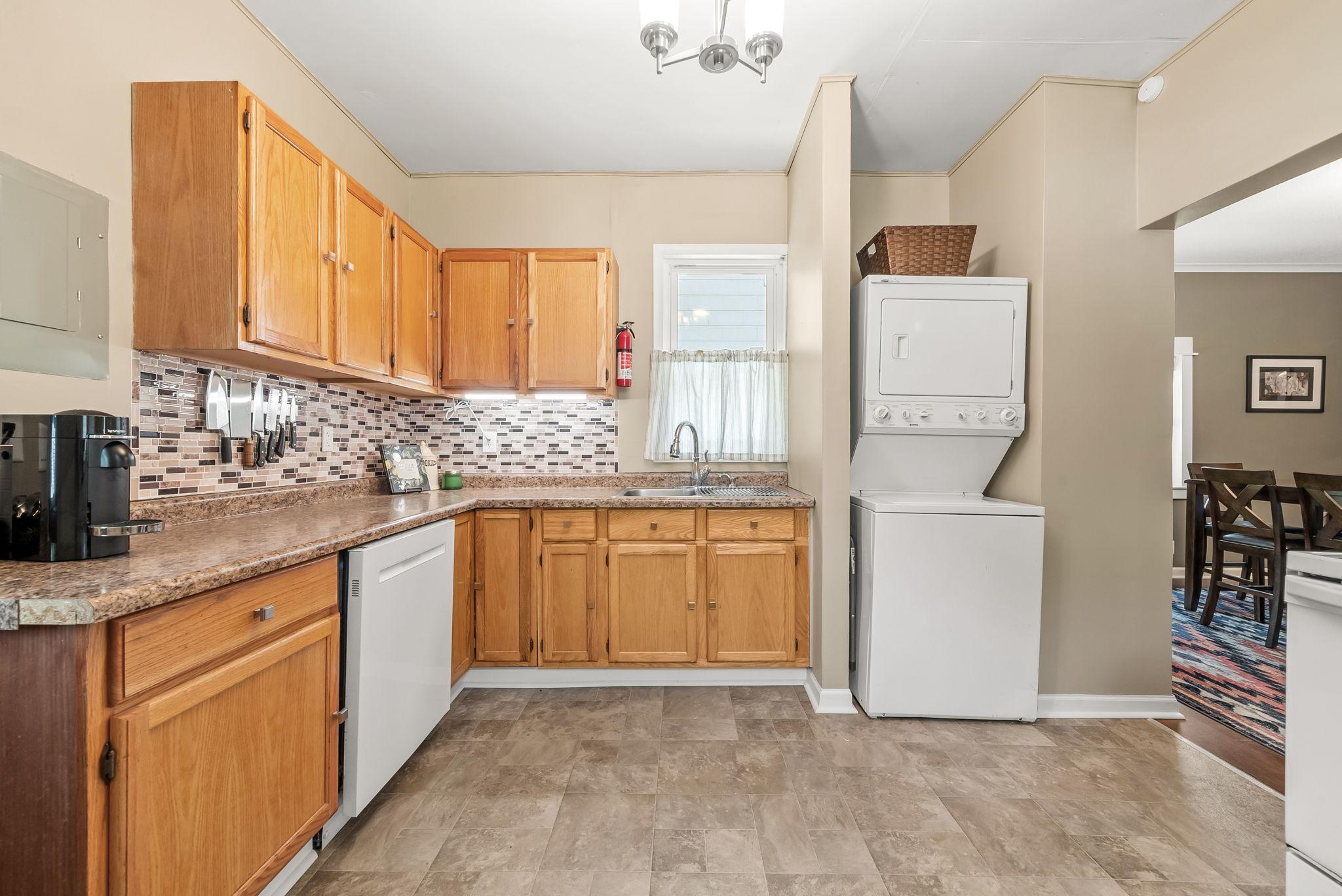 The home has main level laundry.