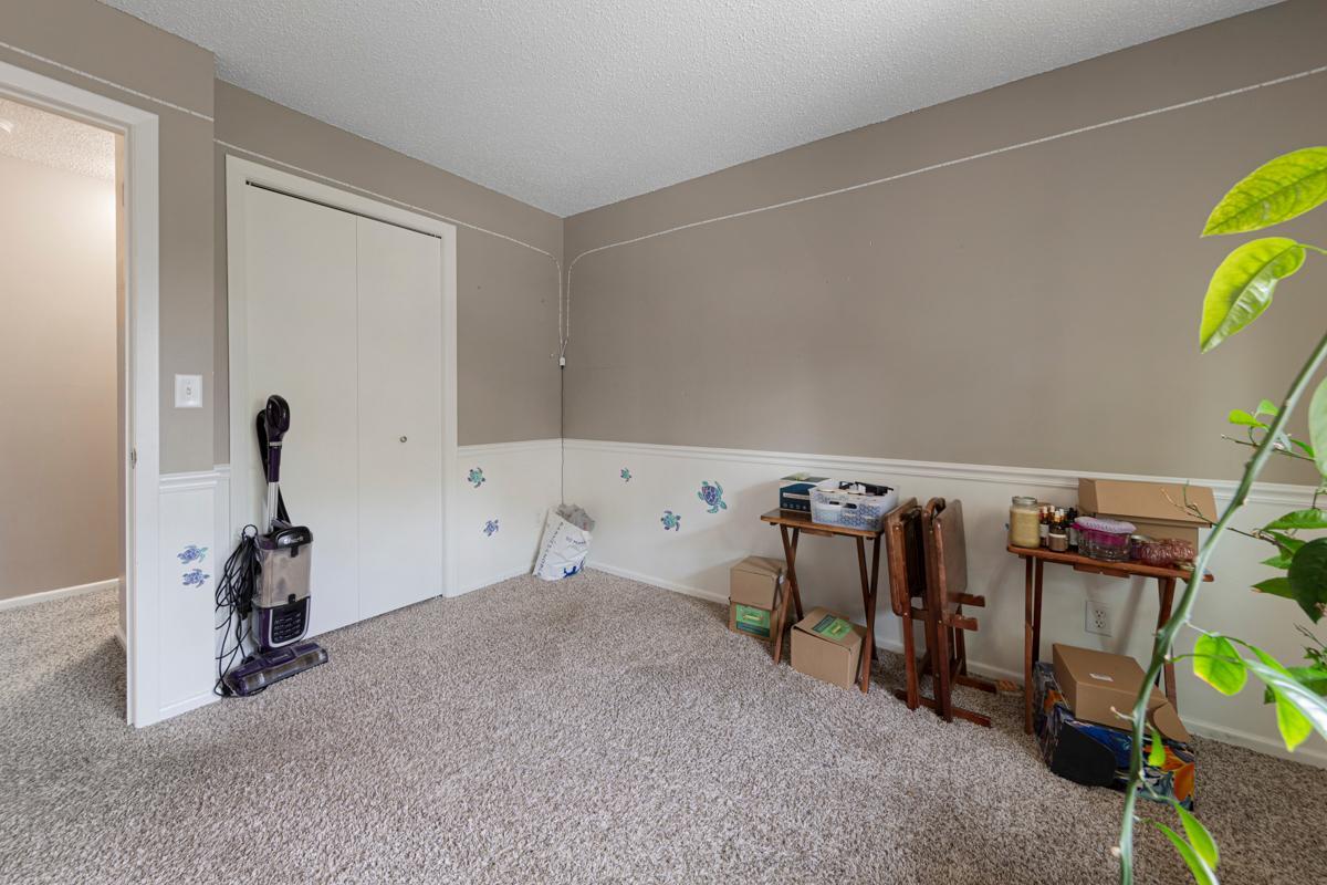 26 Bedroom 2.jpg