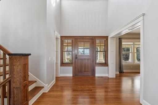 6470 Tanagers Point, Excelsior, MN 55331