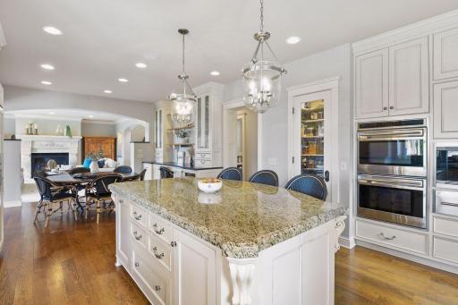 6470 Tanagers Point, Excelsior, MN 55331