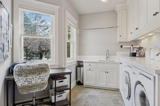 6470 Tanagers Point, Excelsior, MN 55331