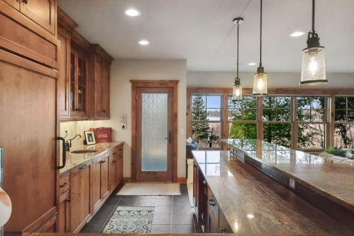 6470 Tanagers Point, Excelsior, MN 55331