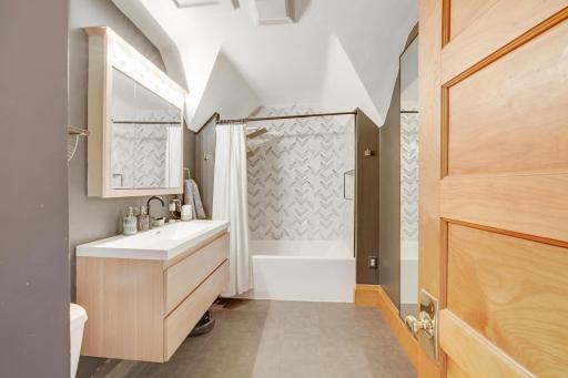 8710Photography-Web-Friendly-147-Haskell-Street-East-Saint-Paul-MN-55118-24.jpg
