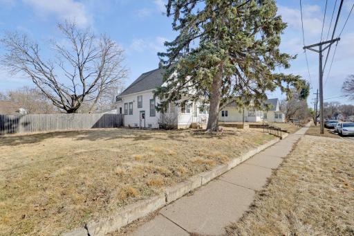 8710Photography-Web-Friendly-147-Haskell-Street-East-Saint-Paul-MN-55118-3.jpg