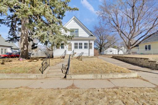 8710Photography-Web-Friendly-147-Haskell-Street-East-Saint-Paul-MN-55118-1.jpg