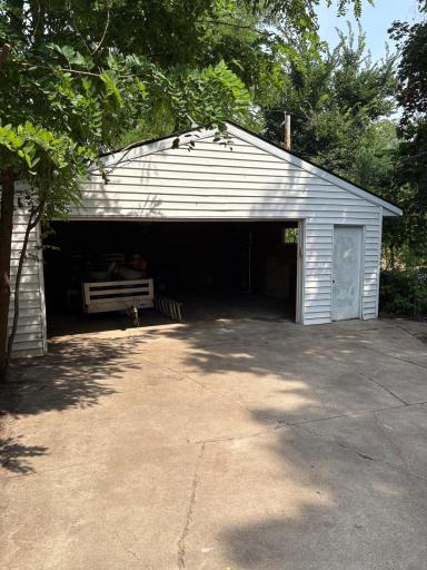 1043 Burns Avenue, Saint Paul, MN 55106