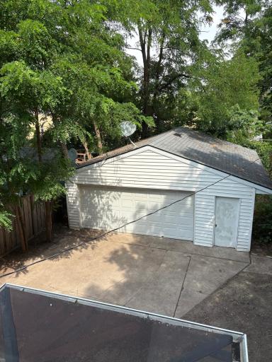 1043 Burns Avenue, Saint Paul, MN 55106