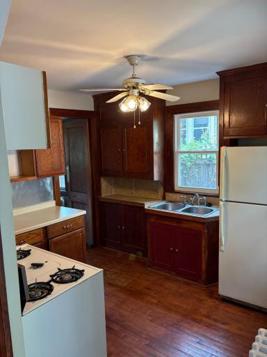 1043 Burns Avenue, Saint Paul, MN 55106