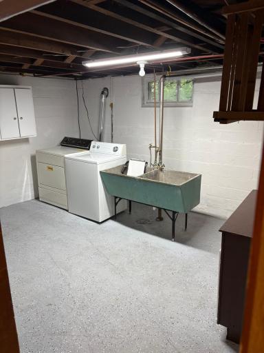 1043 Burns Avenue, Saint Paul, MN 55106