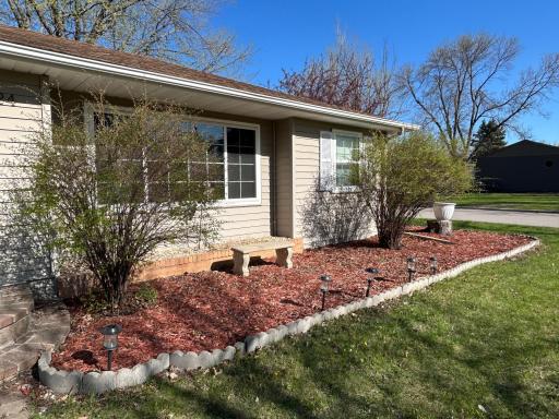 324 Maple Avenue S, Thief River Falls, MN 56701