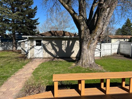 324 Maple Avenue S, Thief River Falls, MN 56701