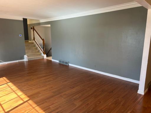 324 Maple Avenue S, Thief River Falls, MN 56701