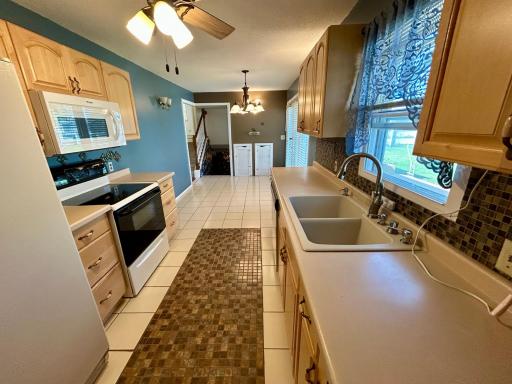 324 Maple Avenue S, Thief River Falls, MN 56701