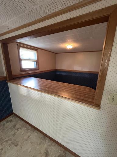 324 Maple Avenue S, Thief River Falls, MN 56701