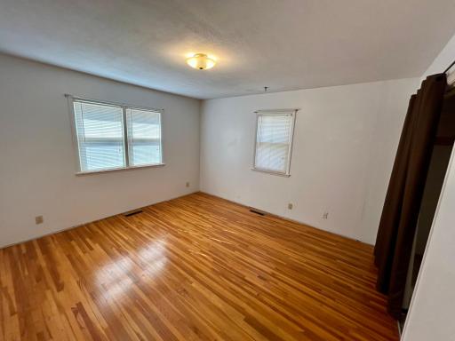 324 Maple Avenue S, Thief River Falls, MN 56701