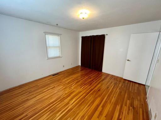 324 Maple Avenue S, Thief River Falls, MN 56701