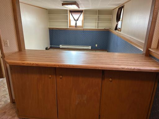 324 Maple Avenue S, Thief River Falls, MN 56701