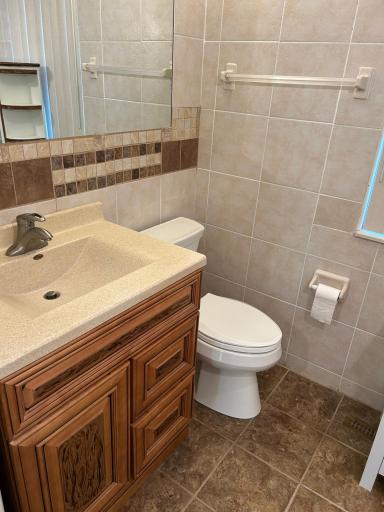 324 Maple Avenue S, Thief River Falls, MN 56701