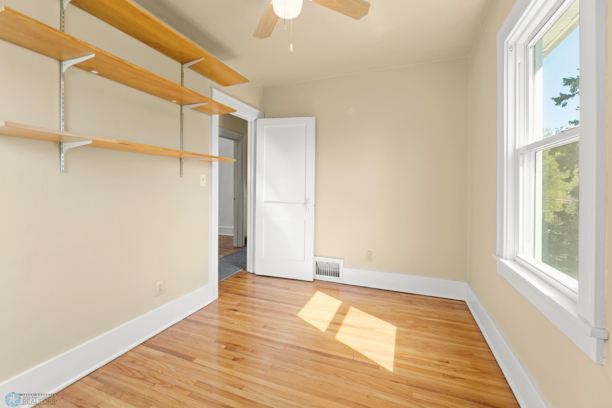 Bedroom 3-view 2