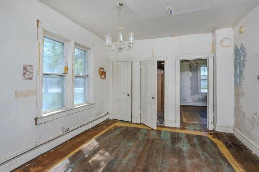 414 W 4th Street, Winthrop, MN 55396