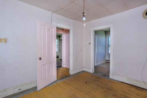 414 W 4th Street, Winthrop, MN 55396