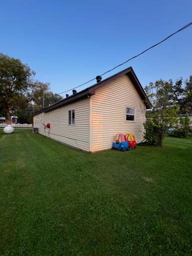513 Water Avenue N, Saint Hilaire, MN 56754