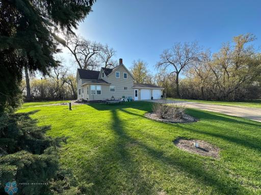 6035 County Rd 3, Walcott, ND 58077