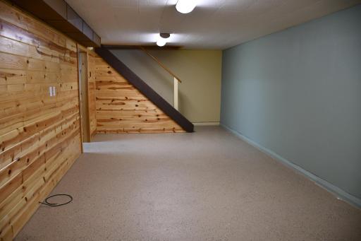 302 Elm Street, Oklee, MN 56742