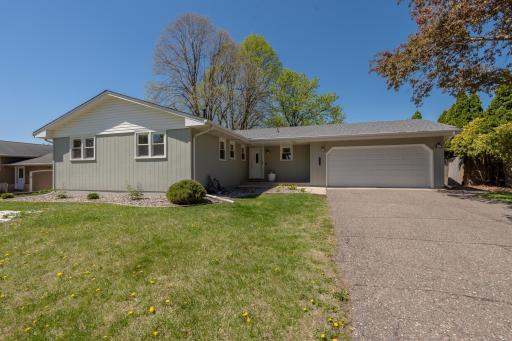 3333 Hillsboro Avenue N, Minneapolis, MN 55427