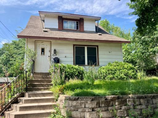 717 3rd Street E, Saint Paul, MN 55106