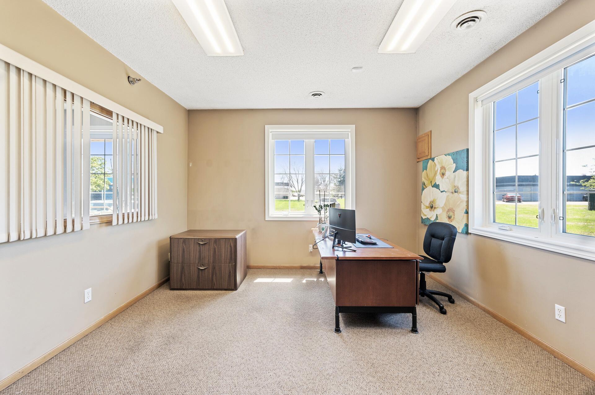 Office 1