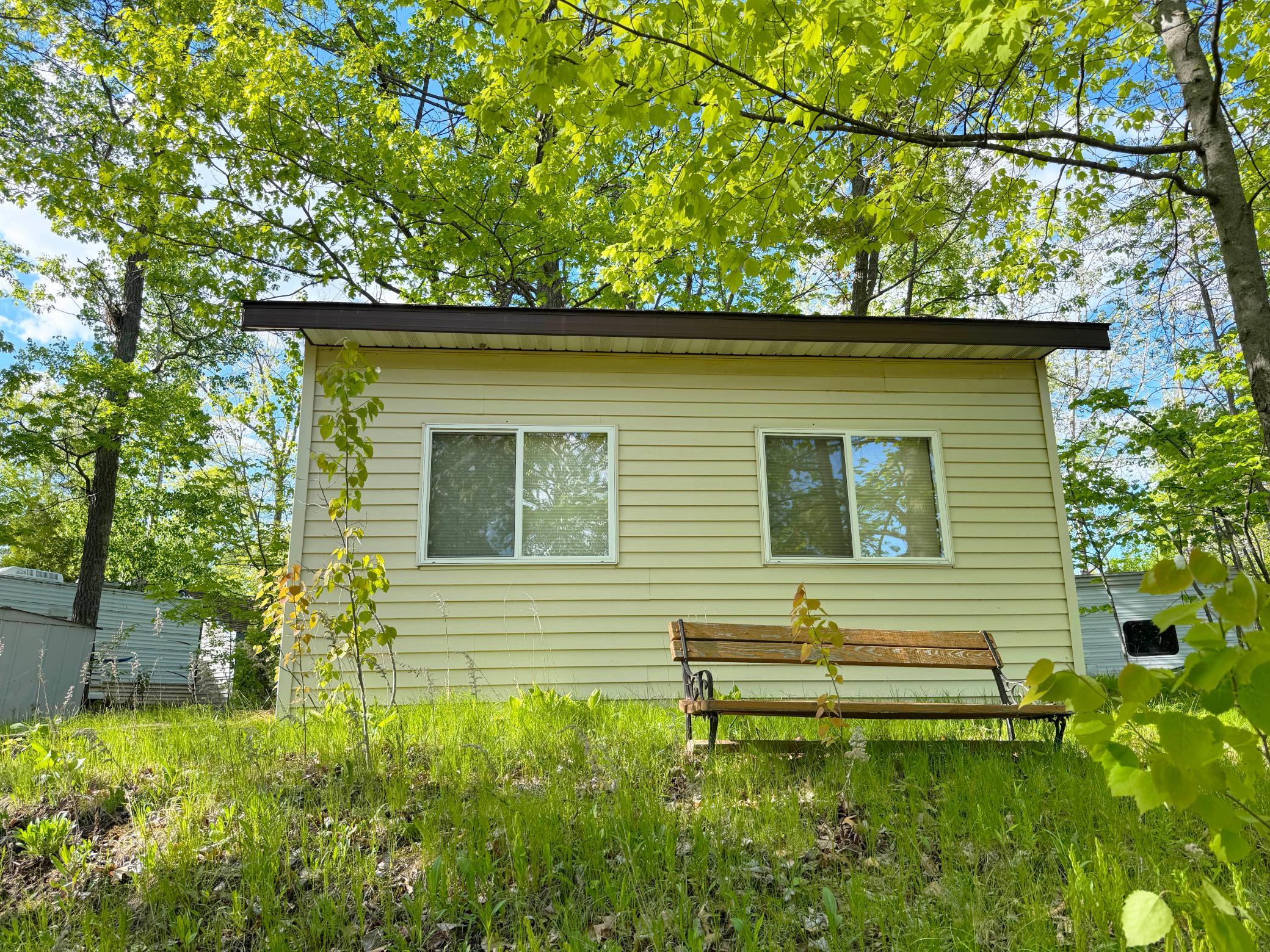 A shot of the bunkhouse/MN room