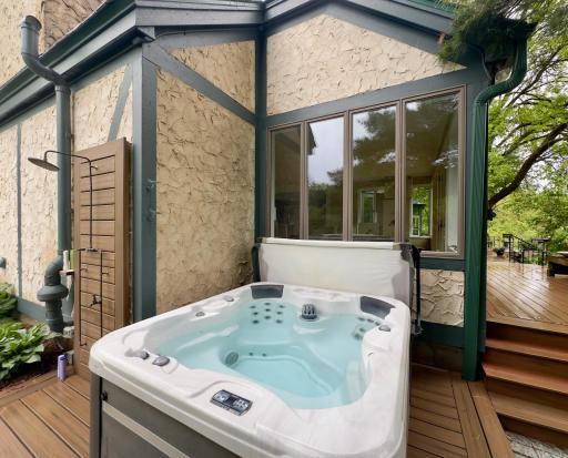 5510 Heather Drive SW, Rochester, MN 55902