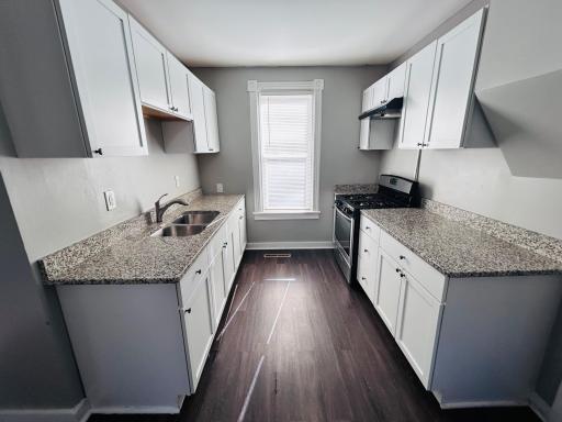 852 4th Street E, Saint Paul, MN 55106