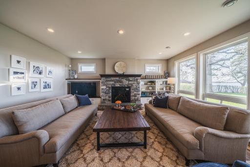 622 S South Shore Drive, Detroit Lakes, MN 56501