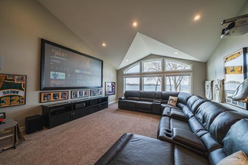 622 S South Shore Drive, Detroit Lakes, MN 56501