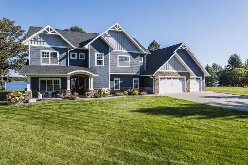 622 S South Shore Drive, Detroit Lakes, MN 56501