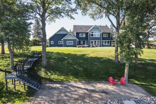 622 S South Shore Drive, Detroit Lakes, MN 56501