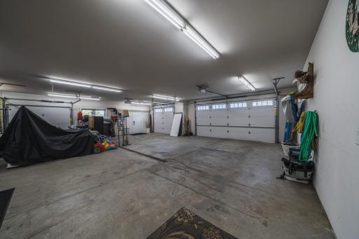 622 S South Shore Drive, Detroit Lakes, MN 56501