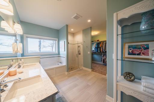 622 S South Shore Drive, Detroit Lakes, MN 56501