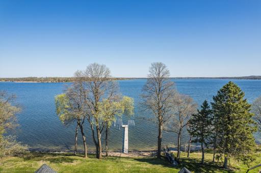 622 S South Shore Drive, Detroit Lakes, MN 56501