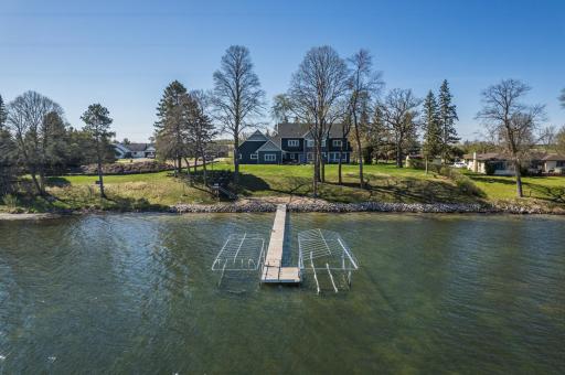 622 S South Shore Drive, Detroit Lakes, MN 56501