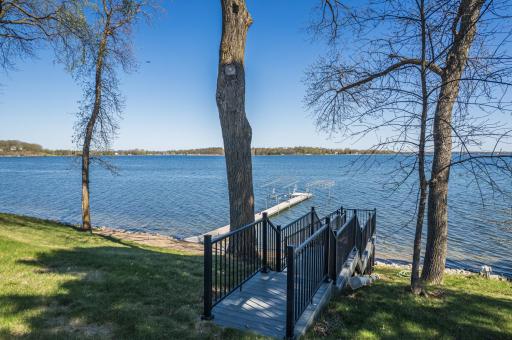 622 S South Shore Drive, Detroit Lakes, MN 56501