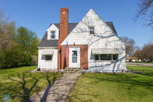 130 6th Avenue SE, Mayville, ND 58257