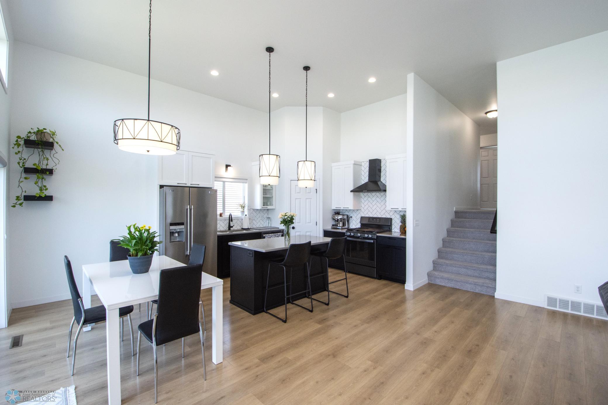 Kitchen/Dining Area