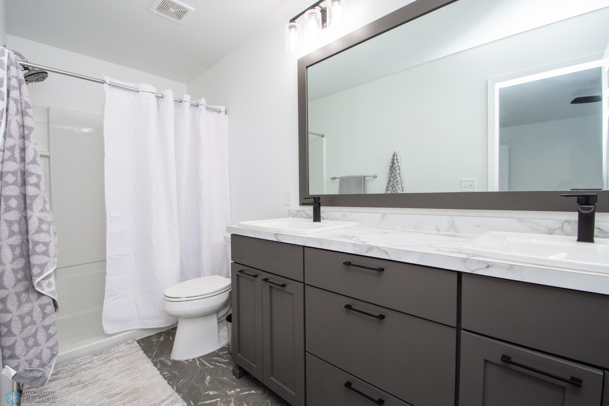 Private Main Bathroom